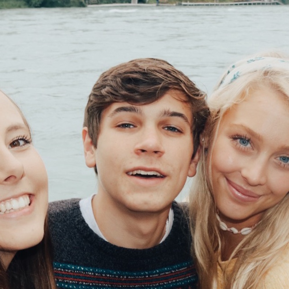 Meet your Posher, Zach